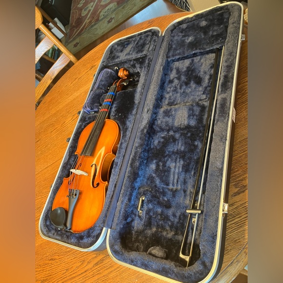 Samuel Eastman VL100 4/4 orchestra violin with hard case bow rosin etc. - Picture 2 of 15